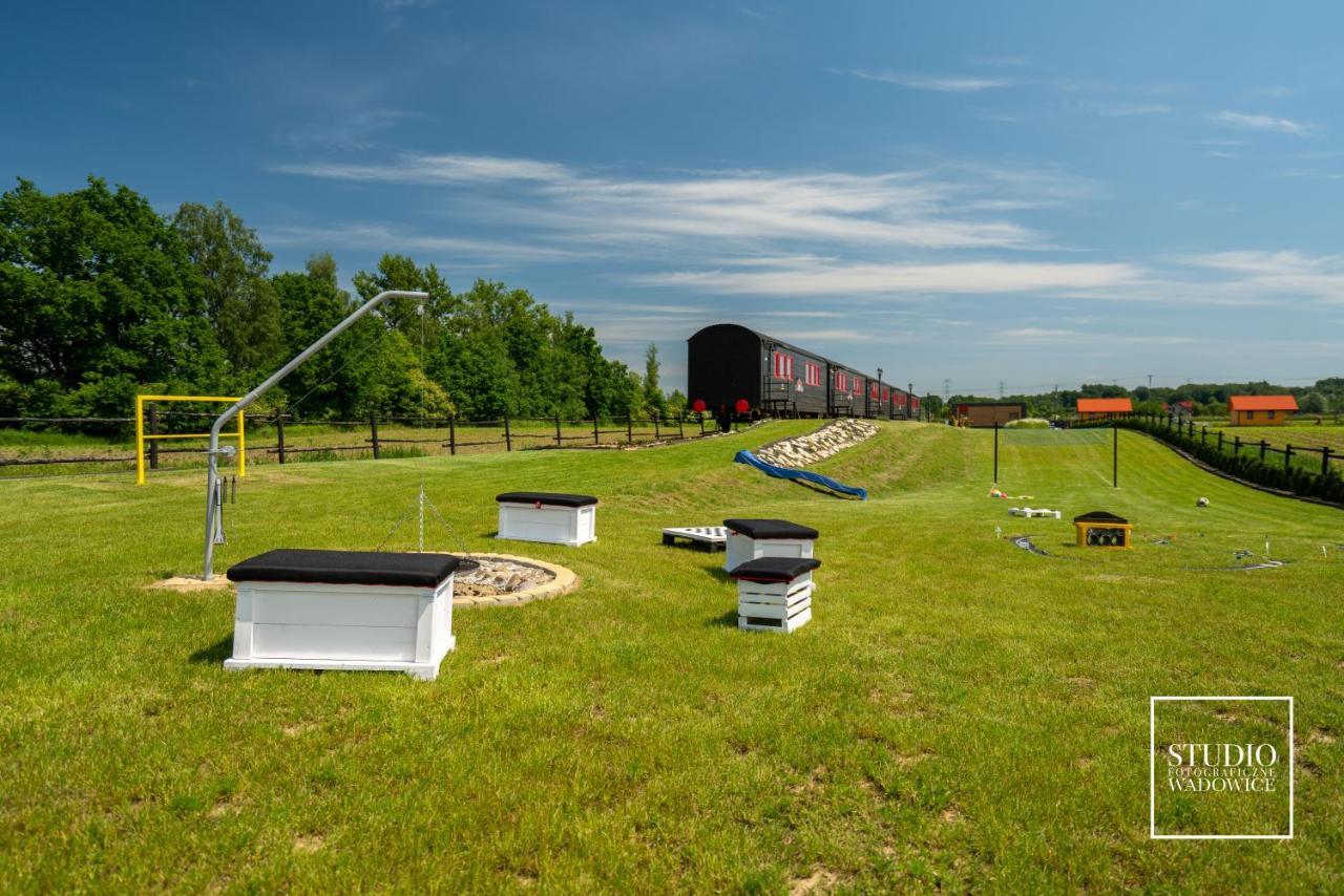 Aparthotel Stacja Galicja - Nocleg W Pociagu Blisko Energylandia Zator Exterior foto